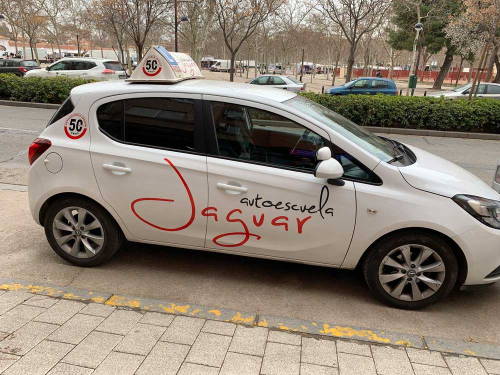Rótulos para coches de autoescuela